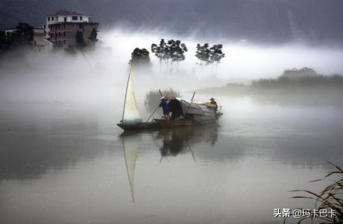 江上渔者这首诗的意思（江上渔者解释诗意）